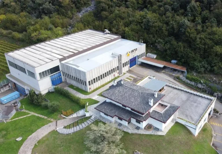 维罗纳阿尔法·庞贝总部- Matec Industries的全景照片